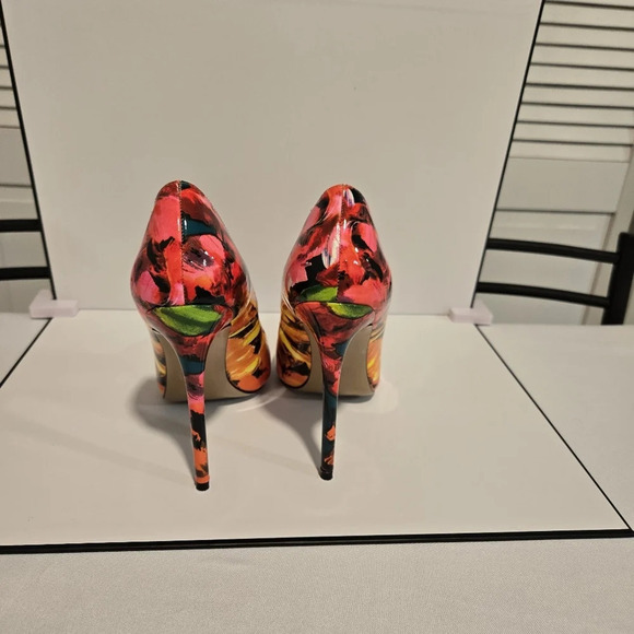 Color Splash Stiletto Heels – Bold & Artistic Elegance - Picture 7 of 12